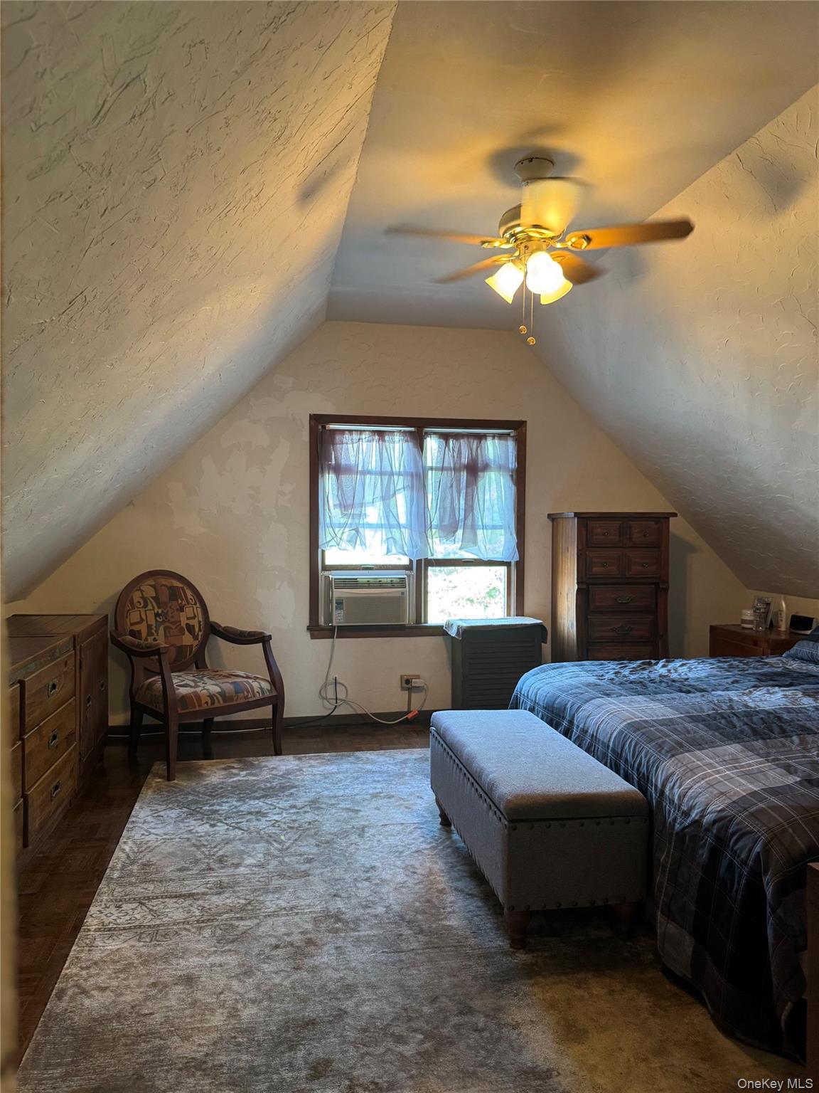 5441 71st Street, Maspeth, NY 11378