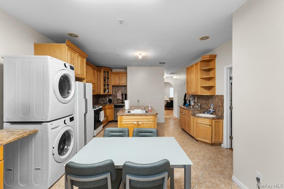 141 Blauvelt Road # 103, Monsey, NY 10952