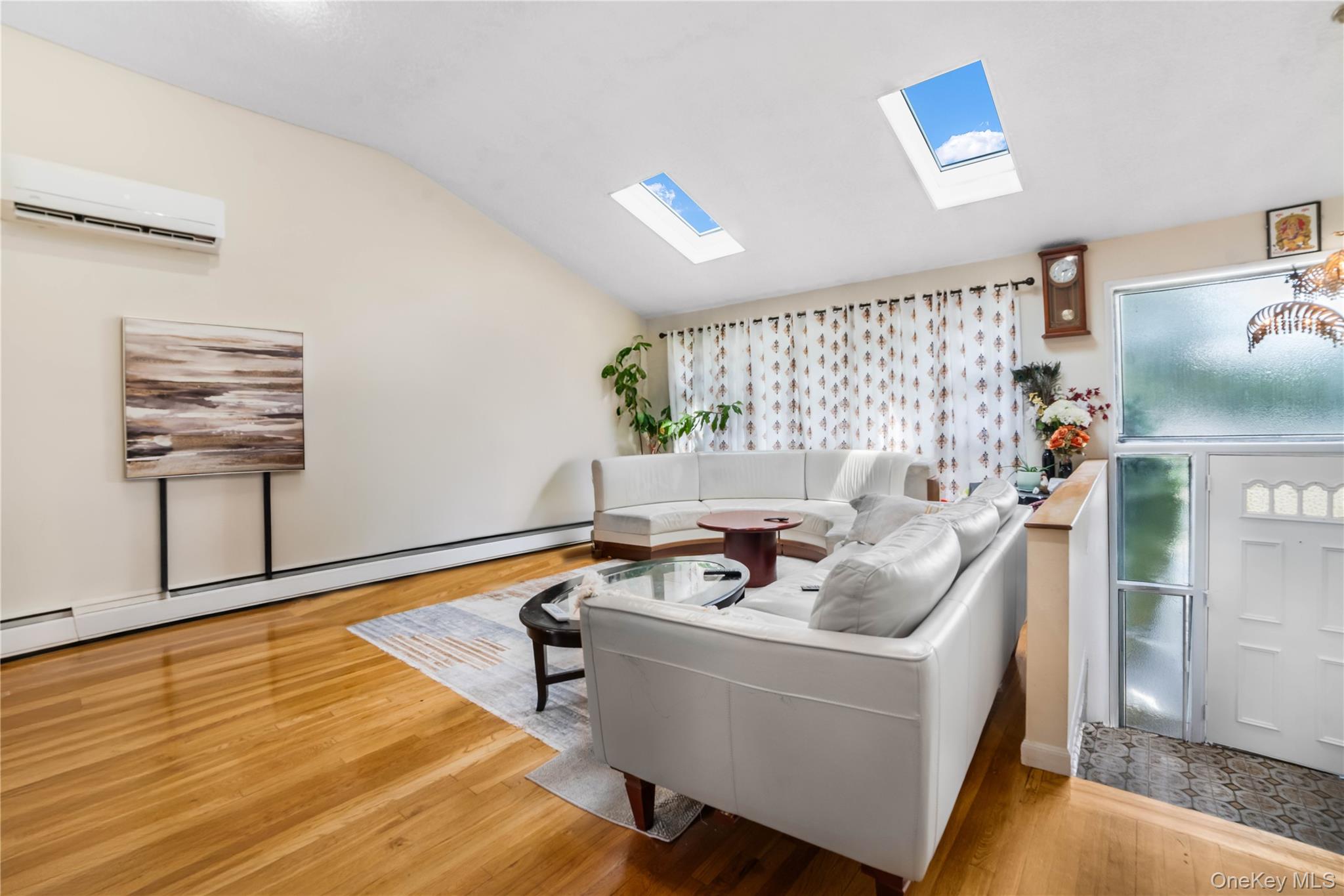 211 Cantiague Rock Road, Westbury, NY 11590