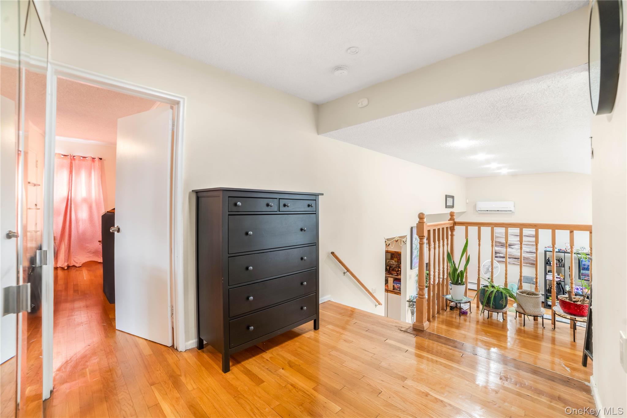 211 Cantiague Rock Road, Westbury, NY 11590