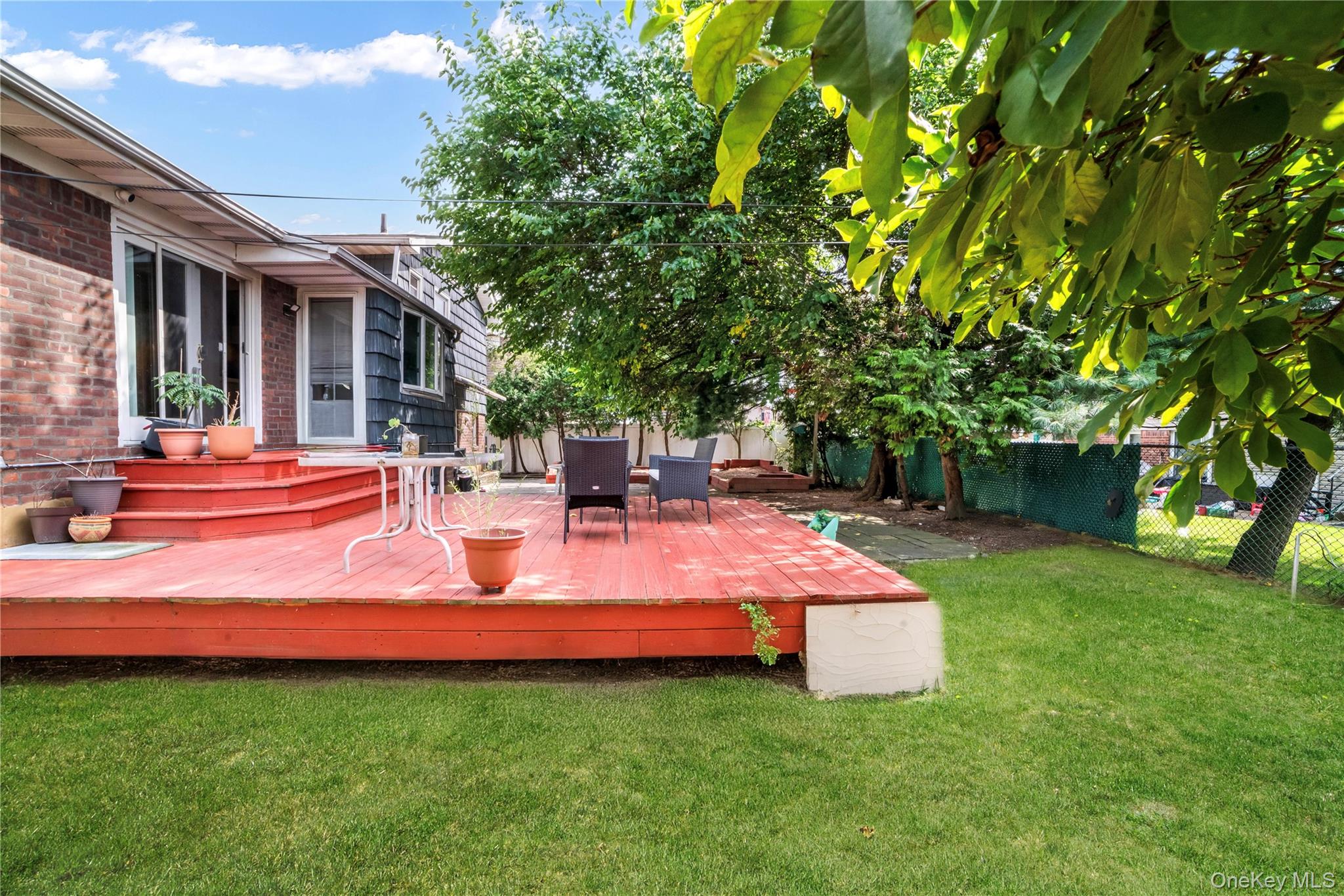 211 Cantiague Rock Road, Westbury, NY 11590