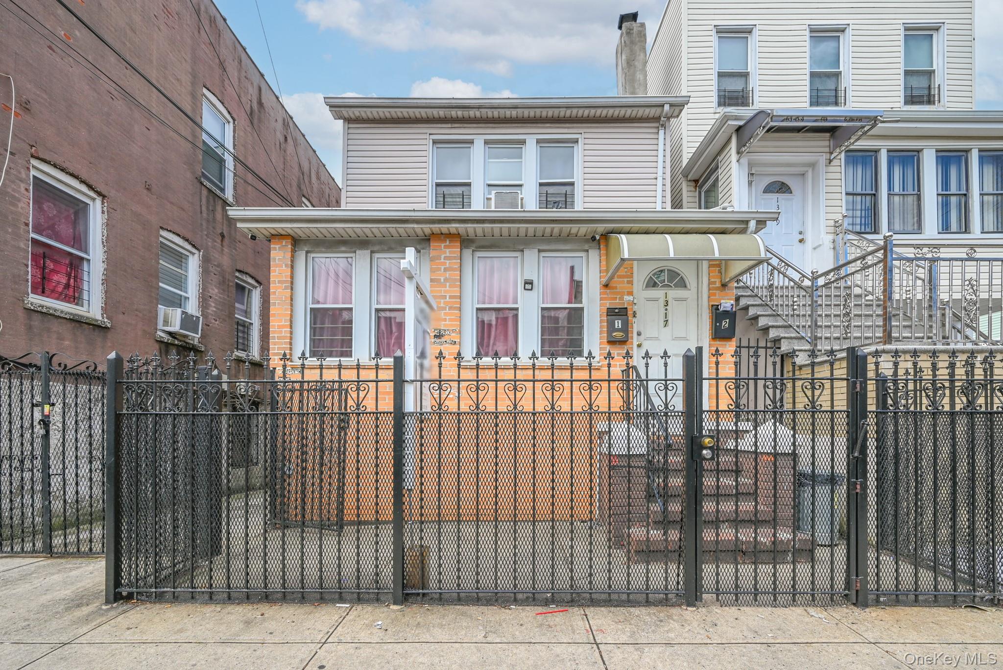 1317 Thieriot Avenue, Bronx, NY 10472