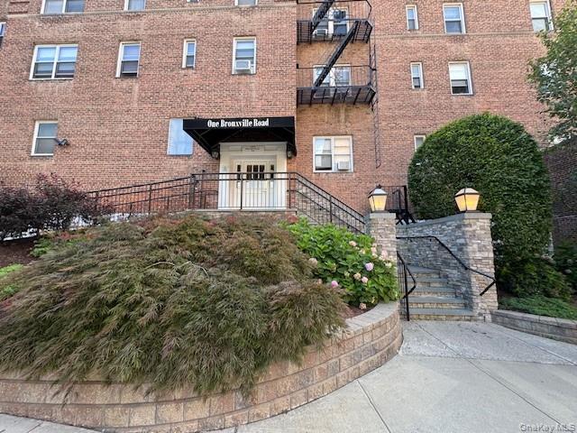 1 Bronxville Road # 3M, Bronxville, NY 10708