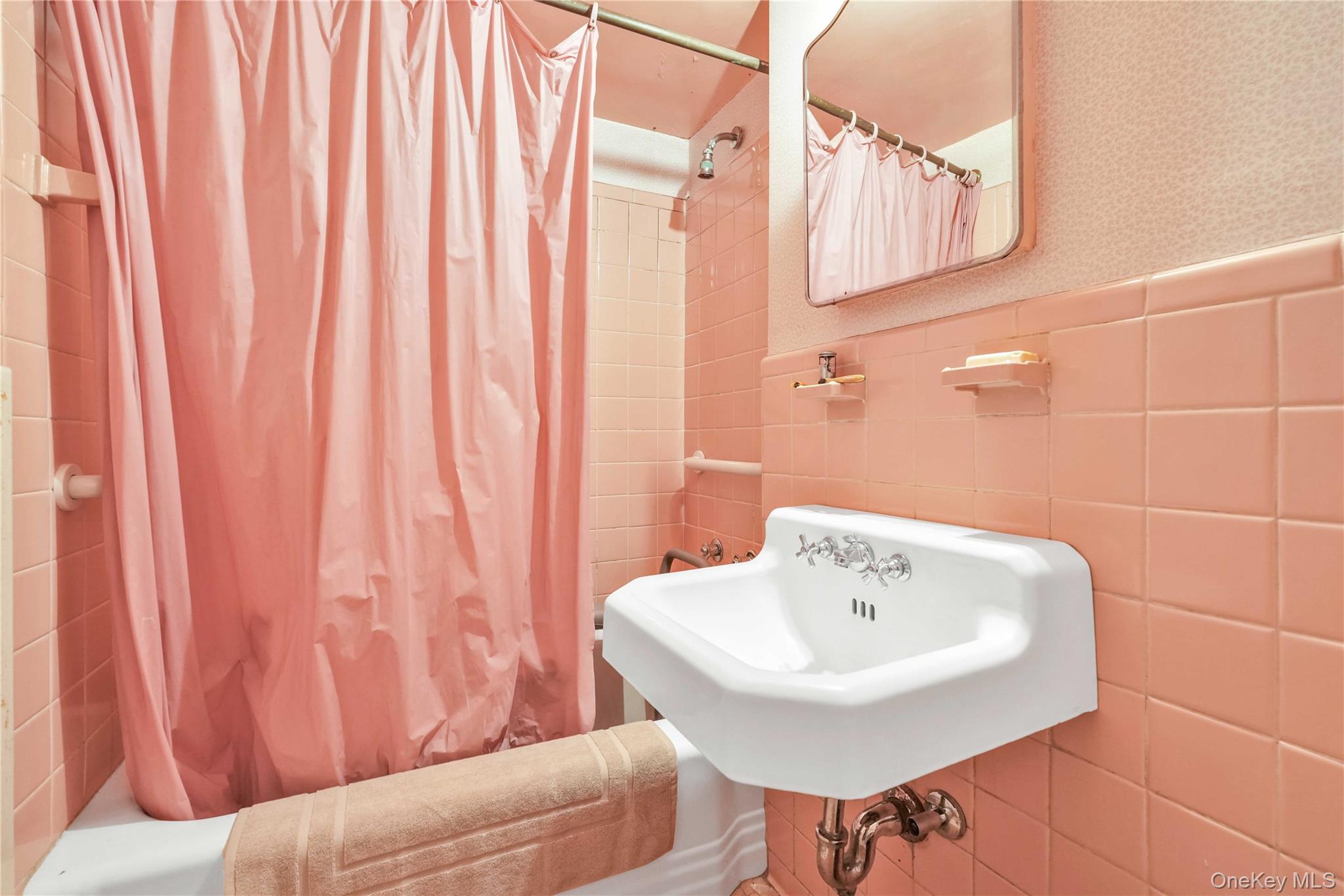 35-51 85th Street # 5N, Jackson Heights, NY 11372