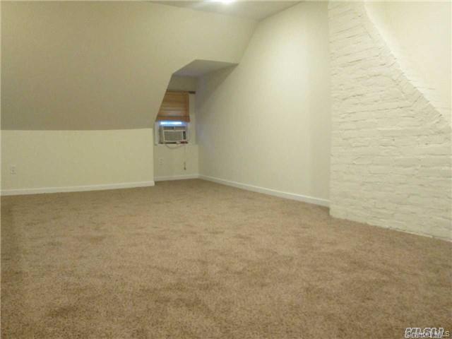 5 Elm Street # A & B, Greenvale, NY 11548