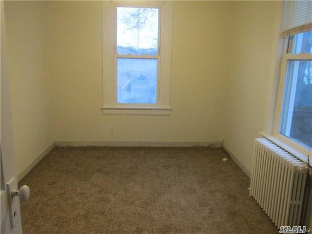 5 Elm Street # A & B, Greenvale, NY 11548