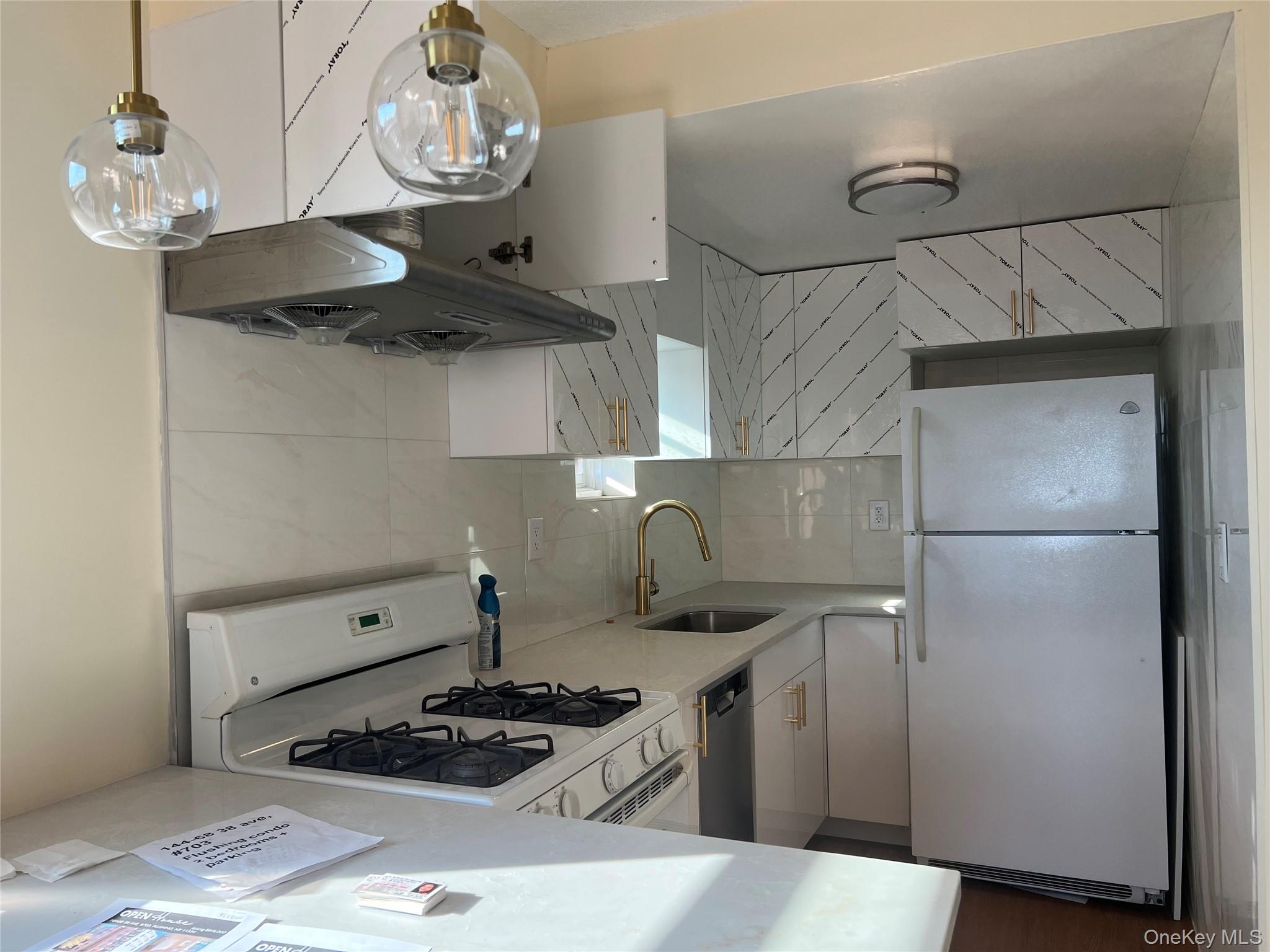 144-68 38th Avenue # 703, Flushing, NY 11354