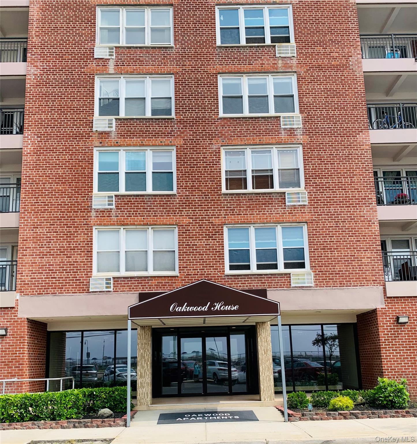 1 E Broadway # 4J, Long Beach, NY 11561