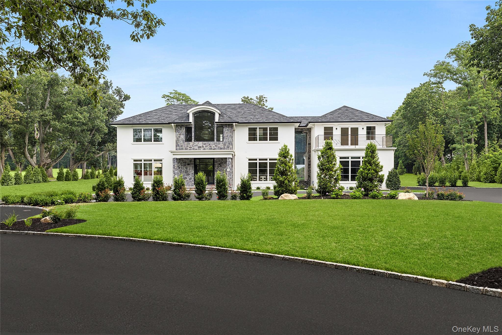 70 Wheatley Road, Old Westbury, NY 11568