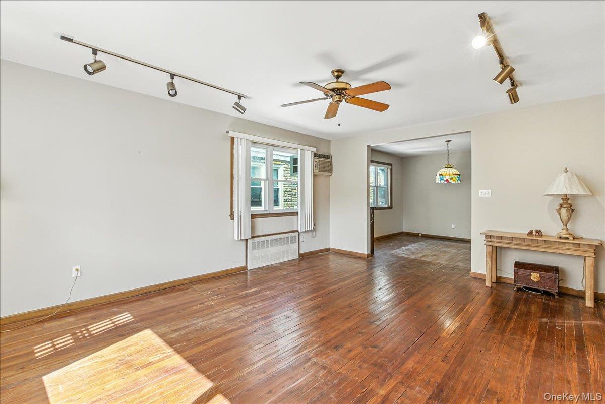 9015 Bayview Place, Brooklyn, NY 11236