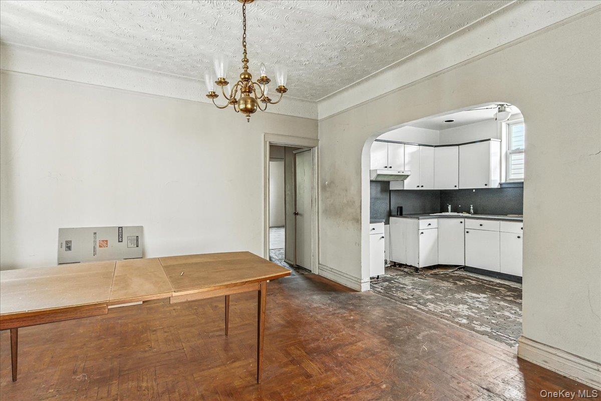 9015 Bayview Place, Brooklyn, NY 11236