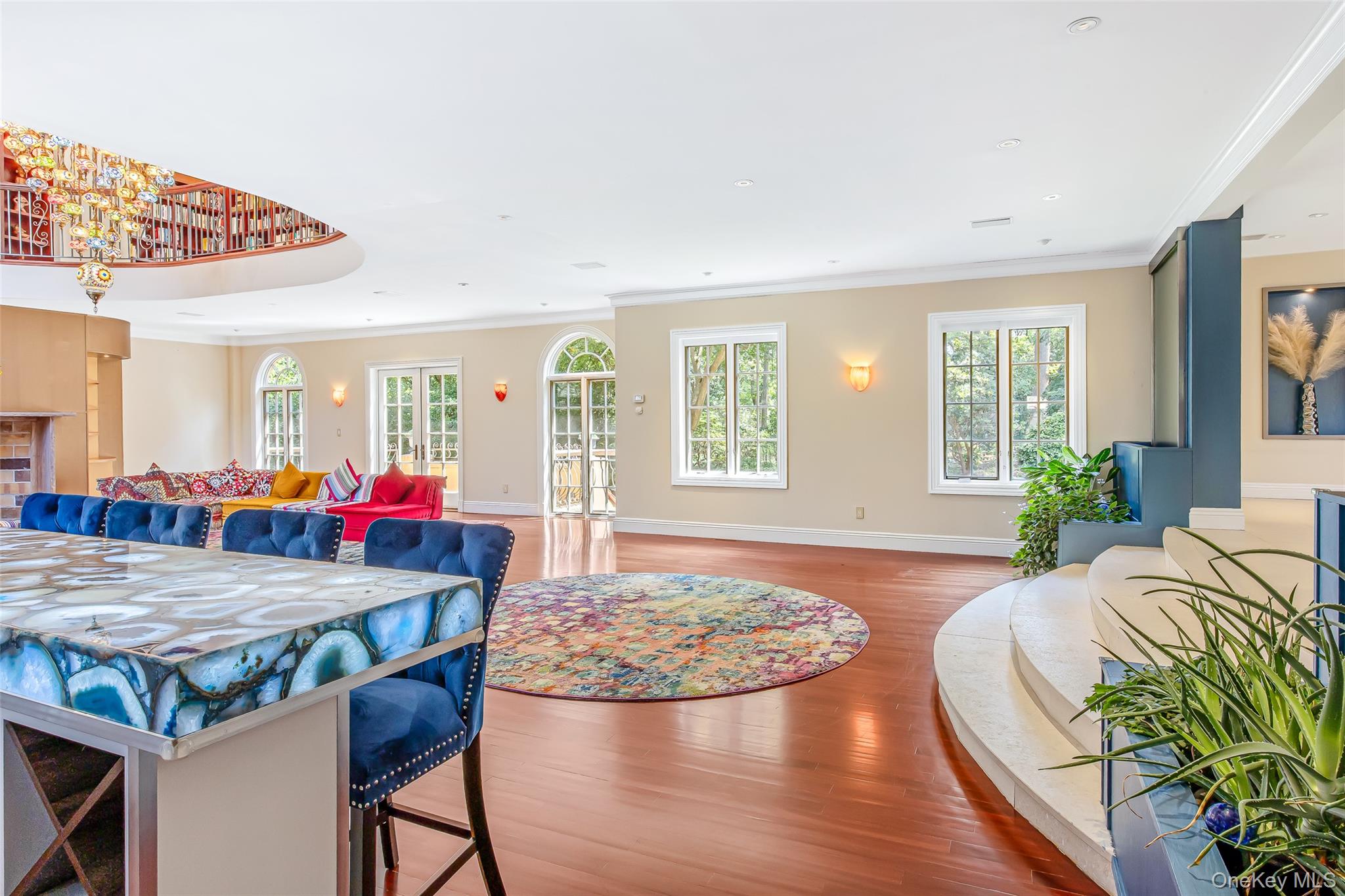 12 Sloanes Court, Sands Point, NY 11050