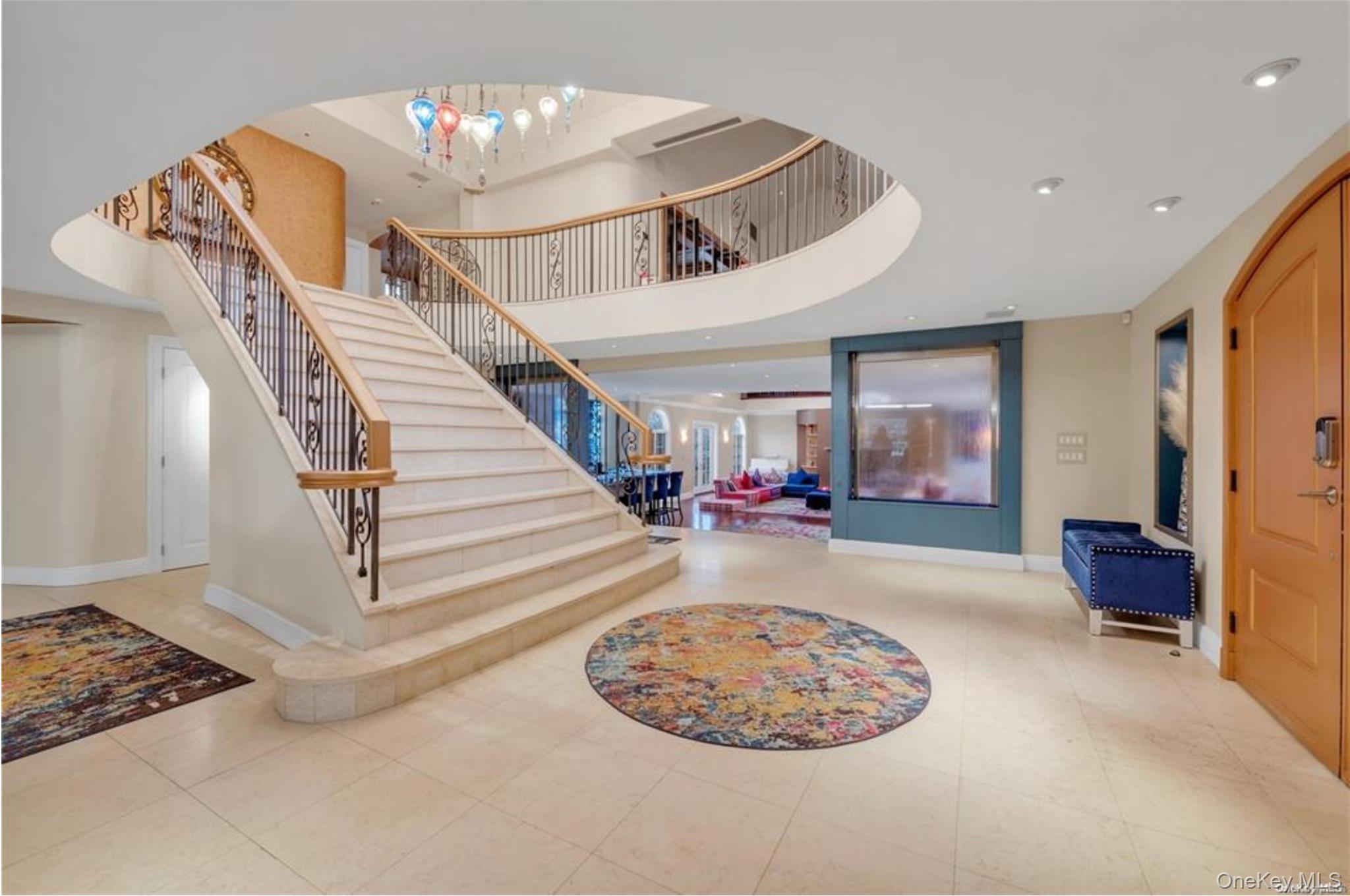 12 Sloanes Court, Sands Point, NY 11050