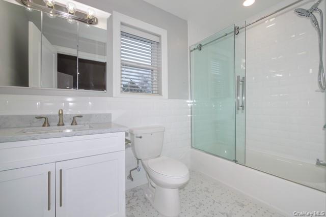 183 N Wellwood Avenue # 9, Lindenhurst, NY 11757