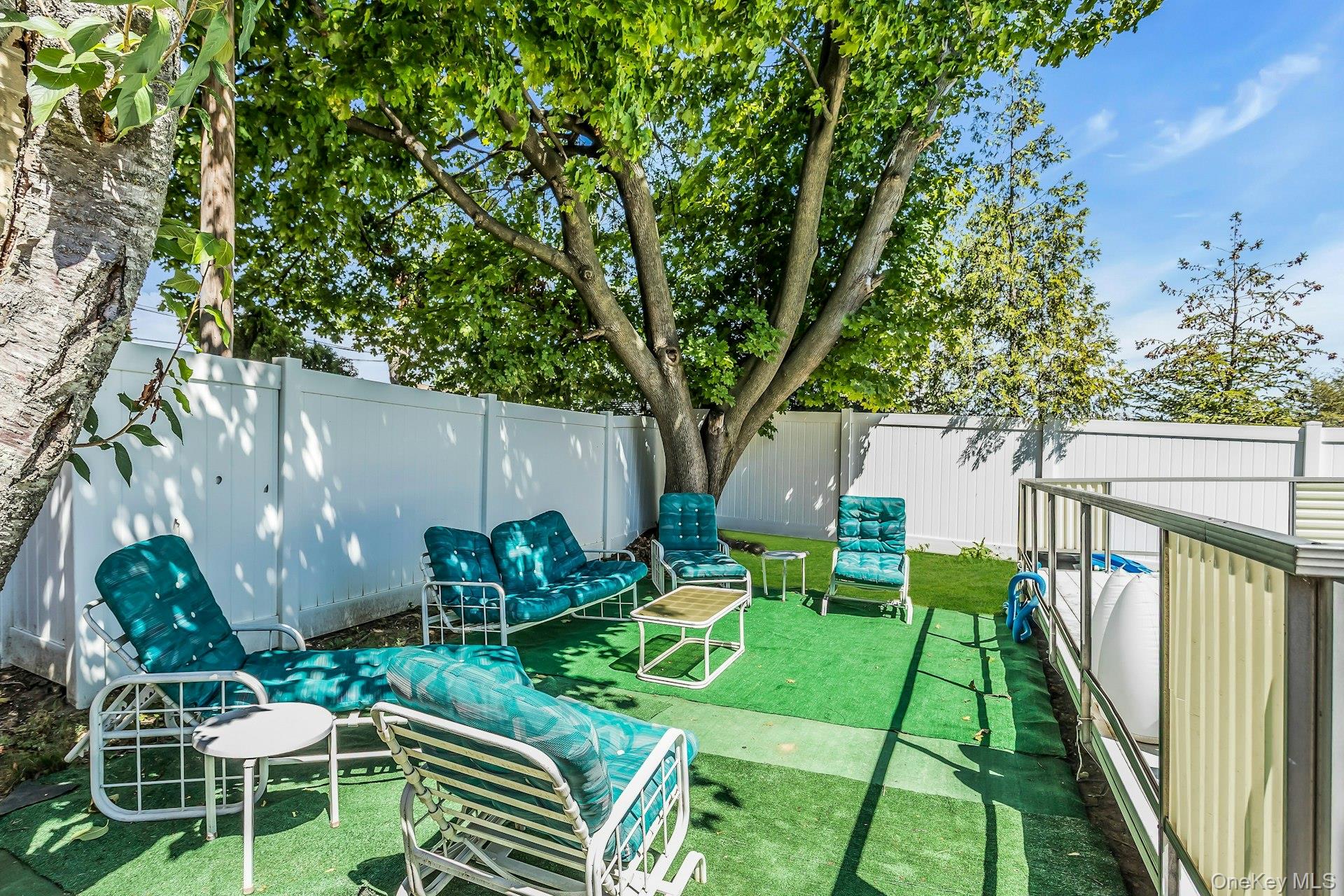 28 Lexington Avenue, Freeport, NY 11520