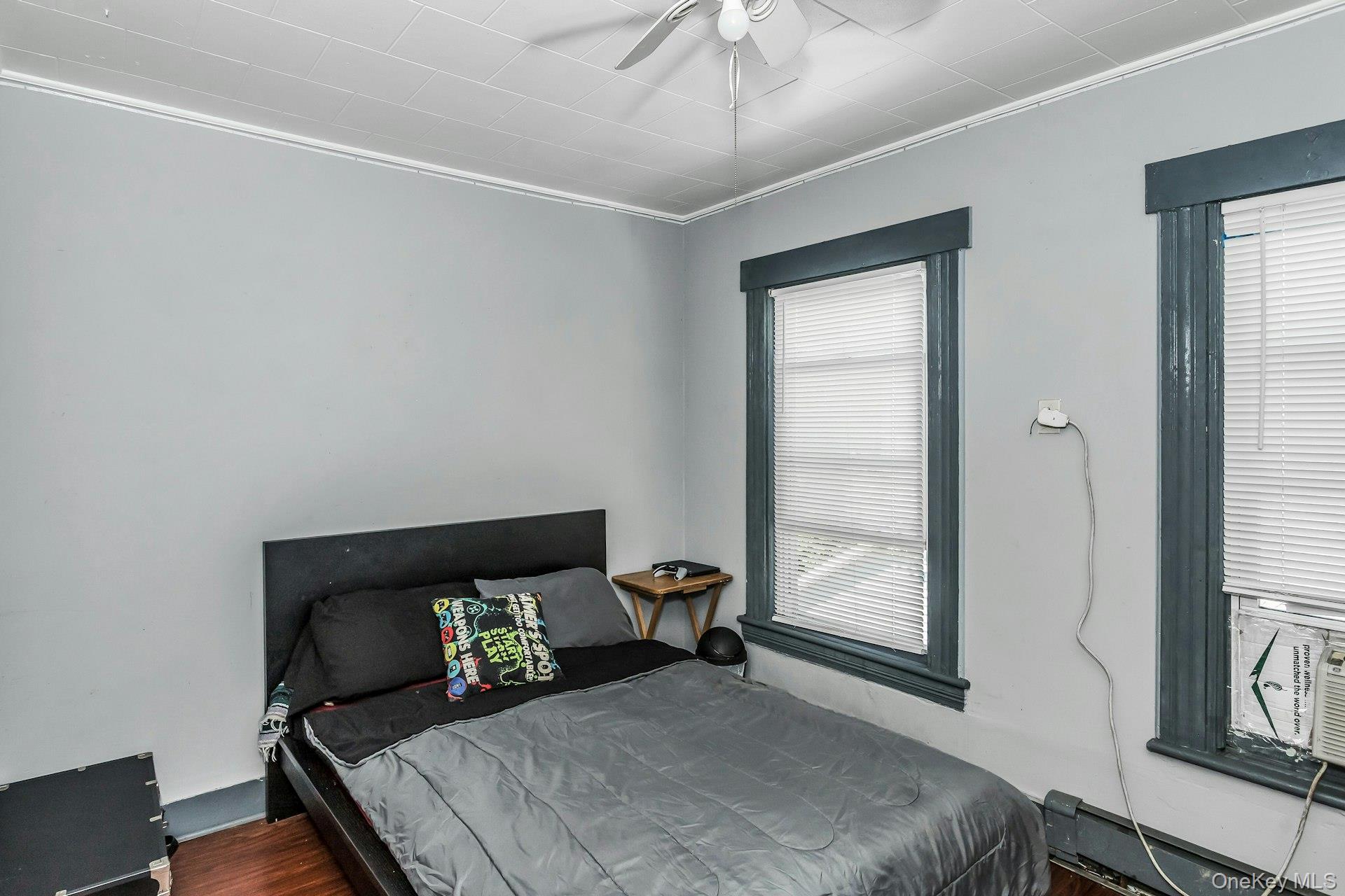 28 Lexington Avenue, Freeport, NY 11520