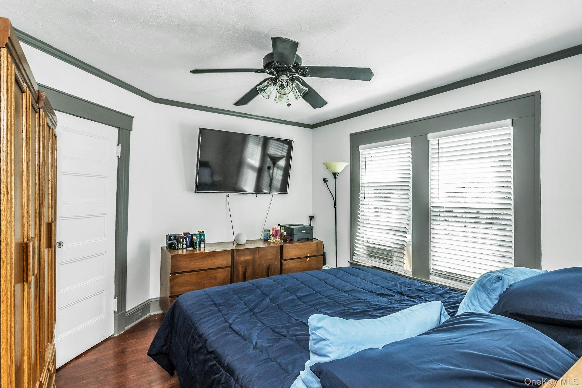 28 Lexington Avenue, Freeport, NY 11520