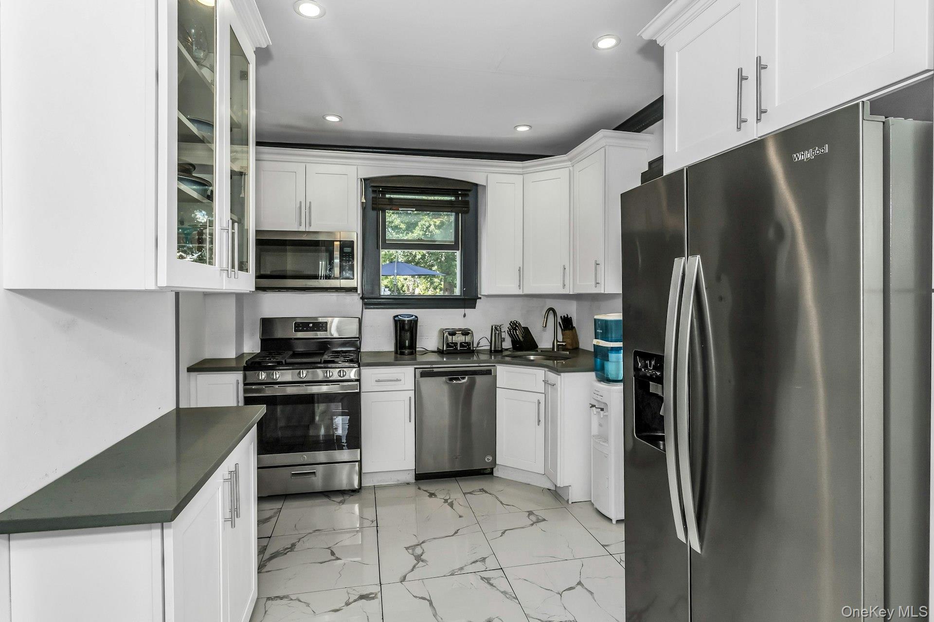 28 Lexington Avenue, Freeport, NY 11520