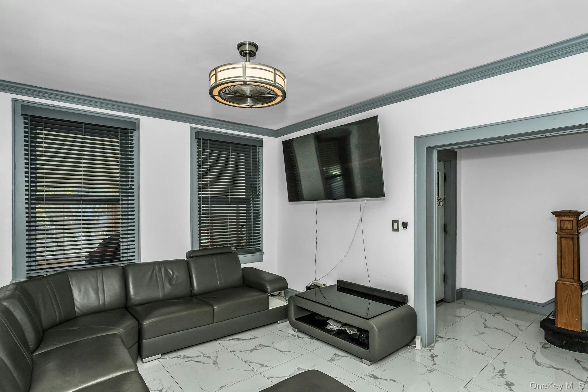 28 Lexington Avenue, Freeport, NY 11520