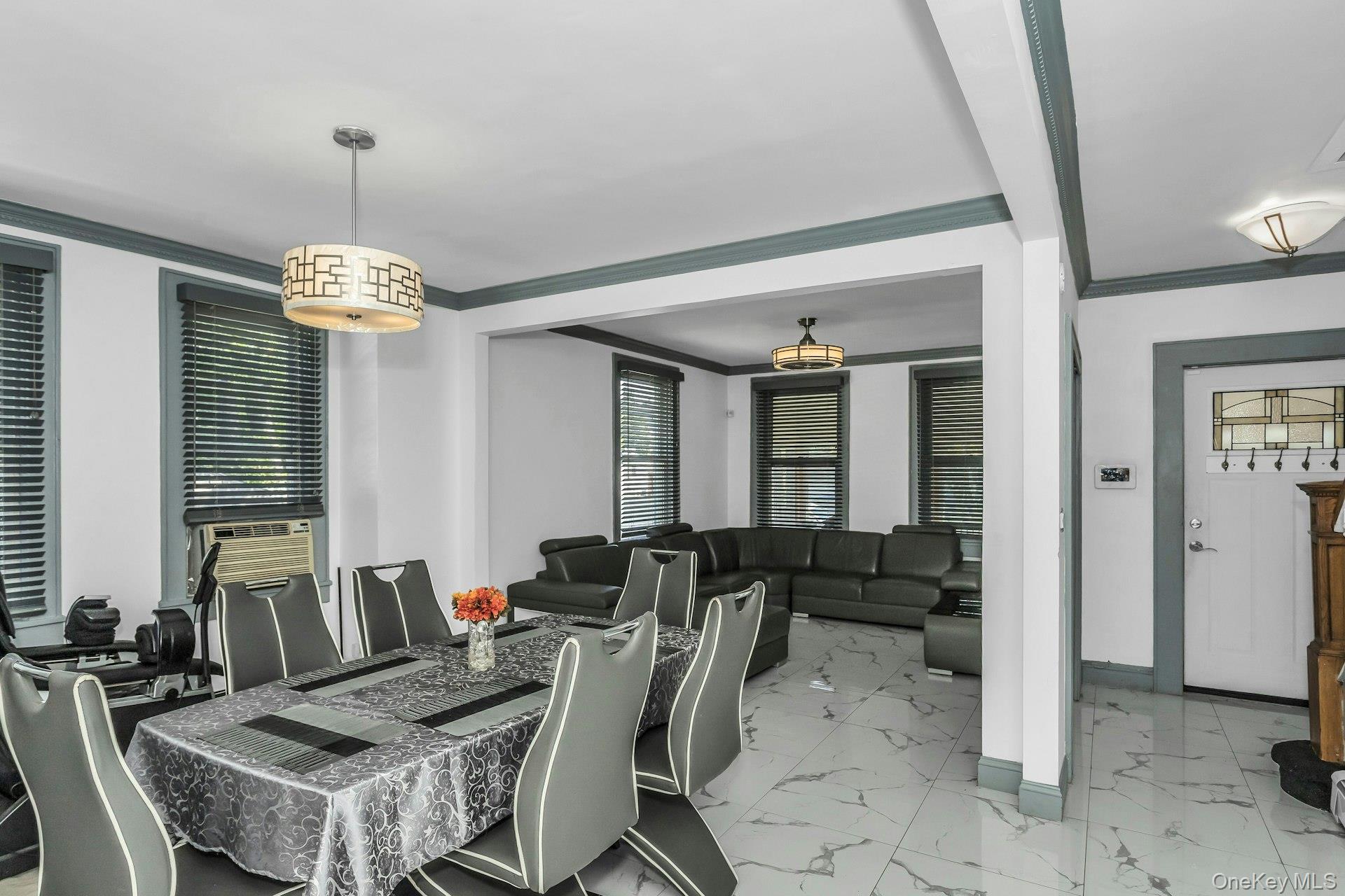 28 Lexington Avenue, Freeport, NY 11520