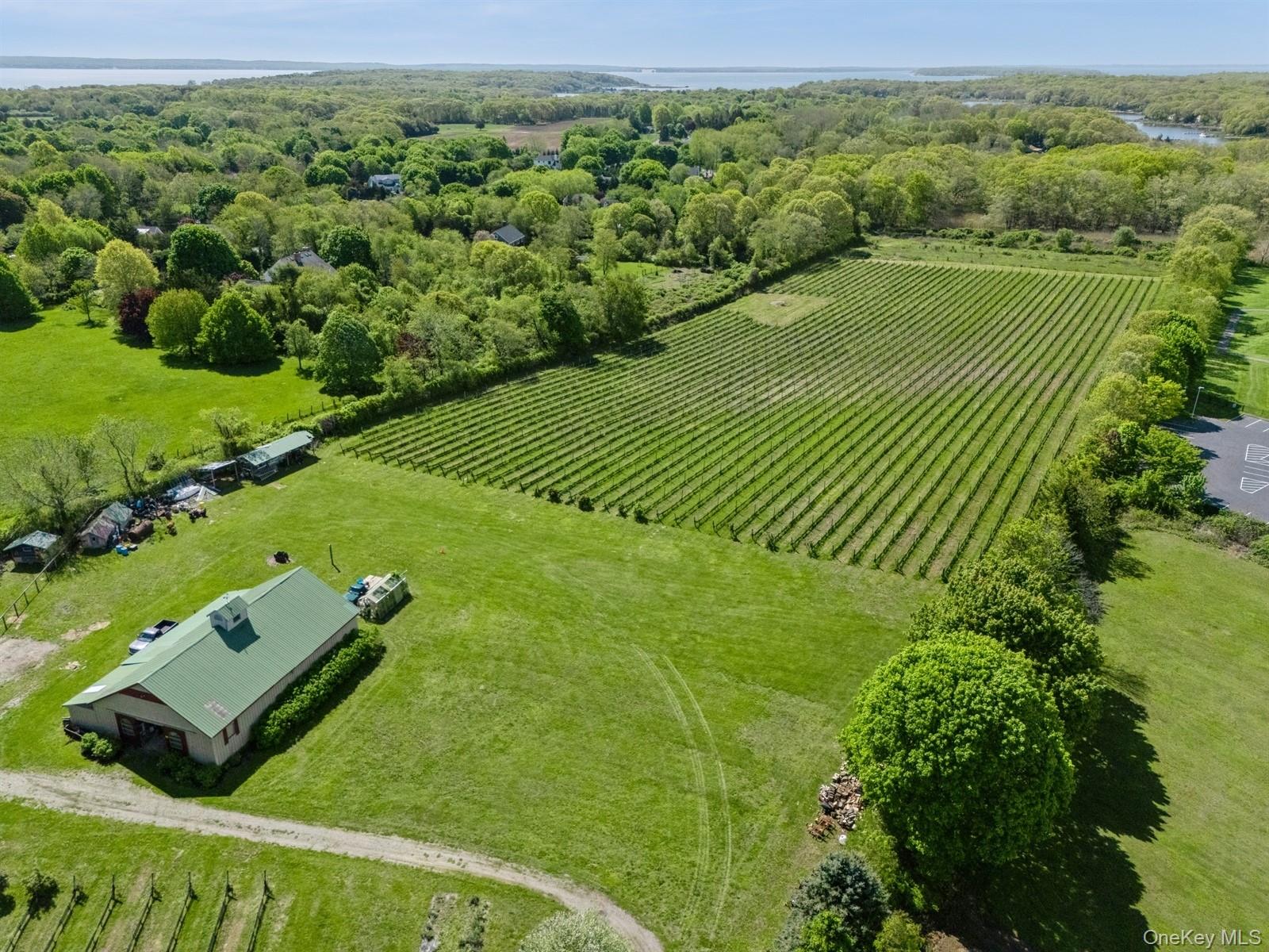 35950 Main Road, Cutchogue, NY 11935