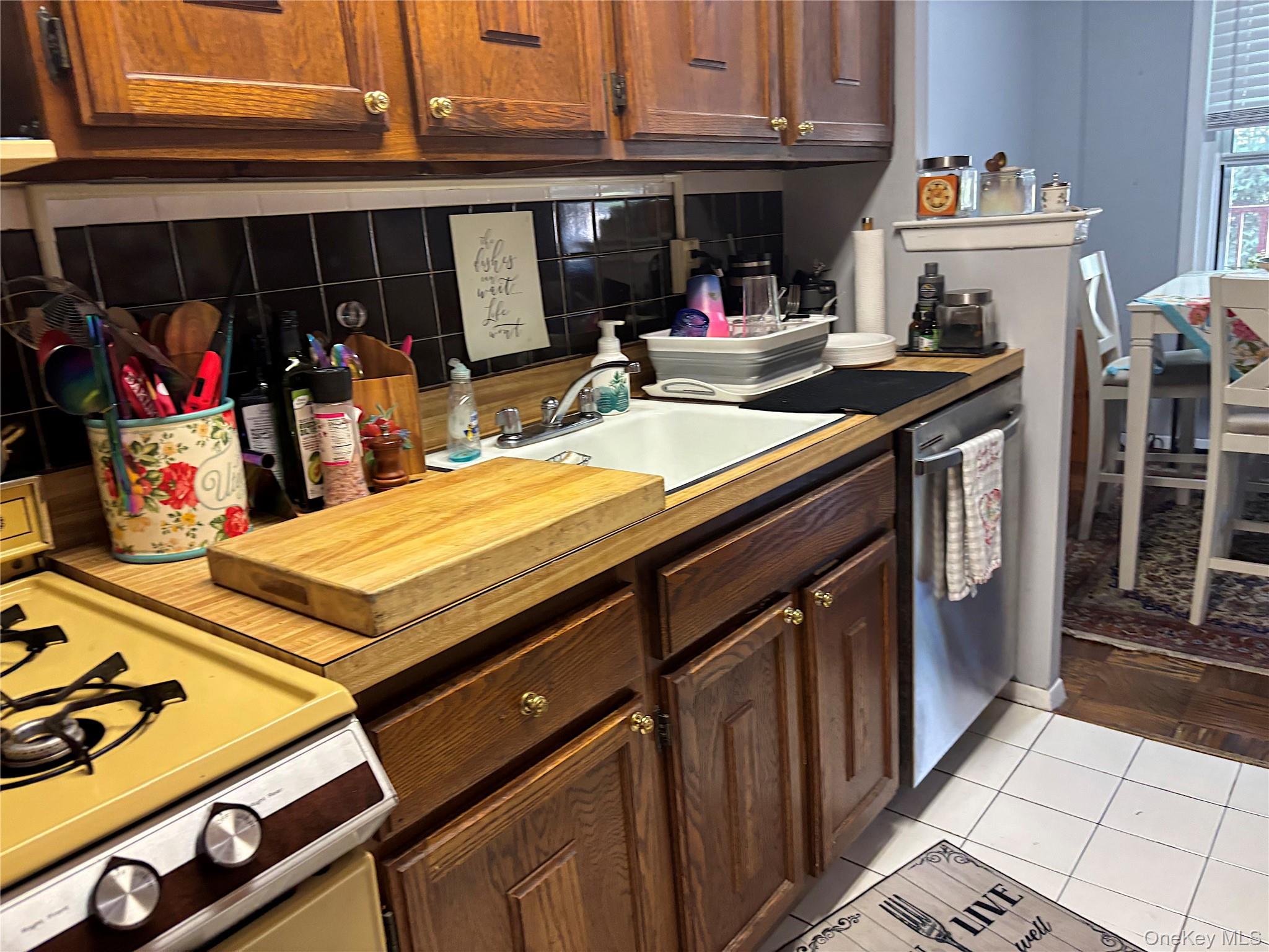 315 W 232nd Street # 2M, Bronx, NY 10463