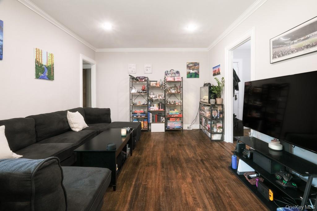 23 Old Mamaroneck Road # 1M, White Plains, NY 10605