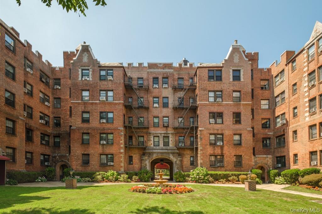 23 Old Mamaroneck Road # 1M, White Plains, NY 10605