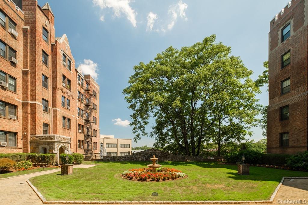 23 Old Mamaroneck Road # 1M, White Plains, NY 10605
