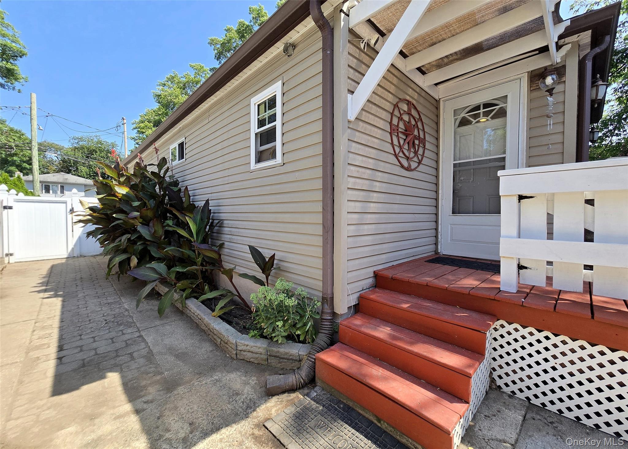 445 Clinton Avenue, Rockville Centre, NY 11570