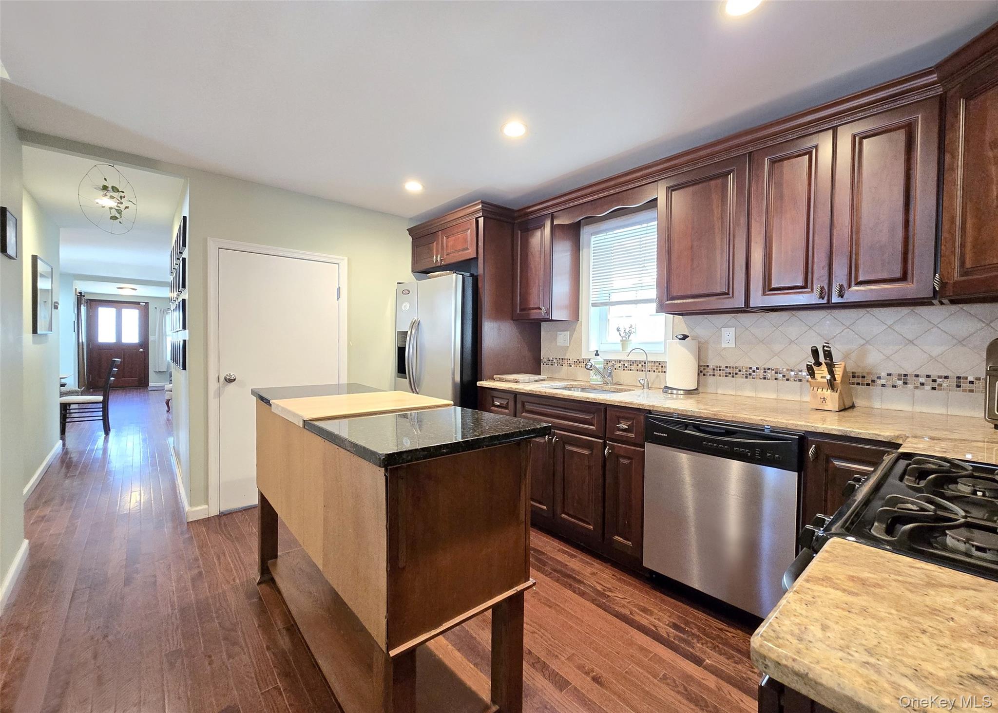 445 Clinton Avenue, Rockville Centre, NY 11570