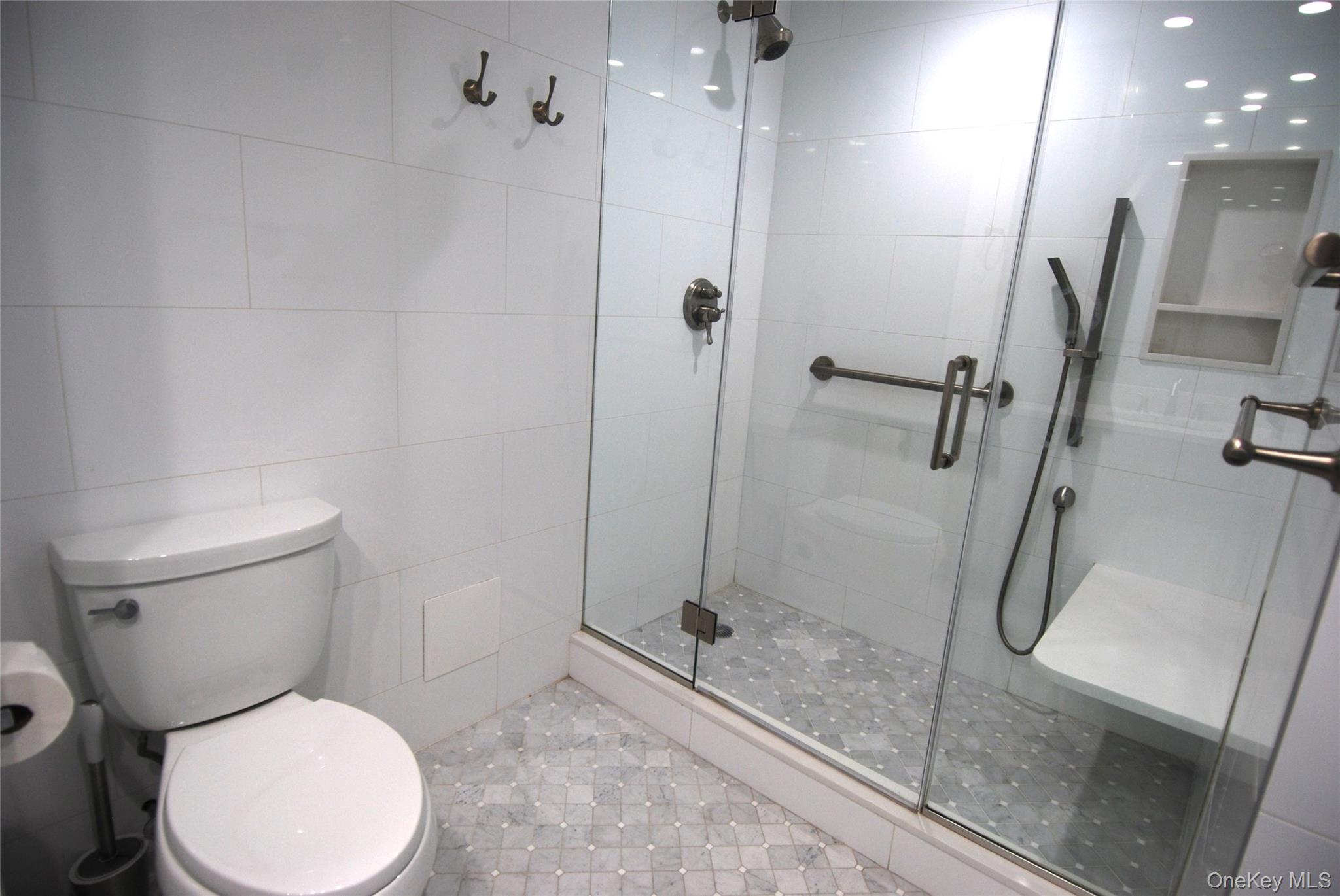 27010 Grand Central Parkway # 33G, Floral Park, NY 11005