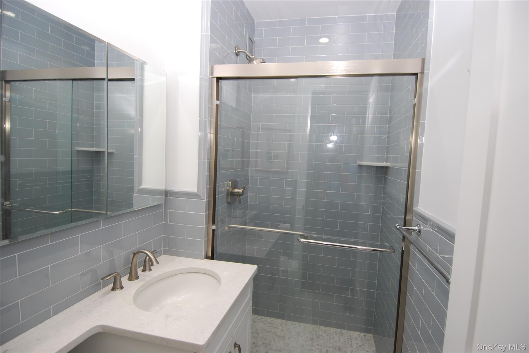 27010 Grand Central Parkway # 33G, Floral Park, NY 11005