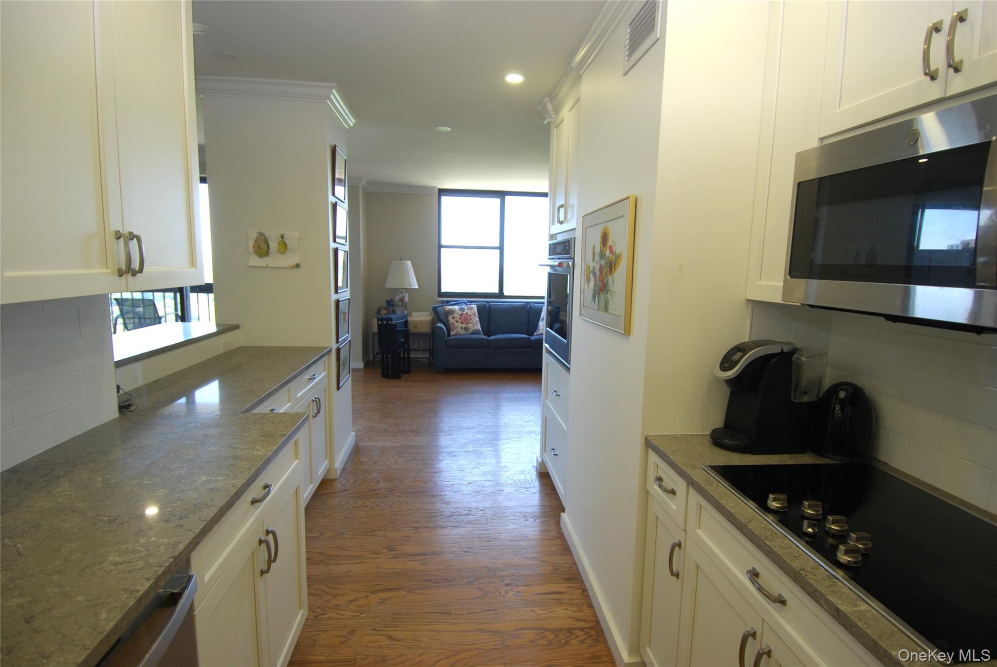 27010 Grand Central Parkway # 33G, Floral Park, NY 11005