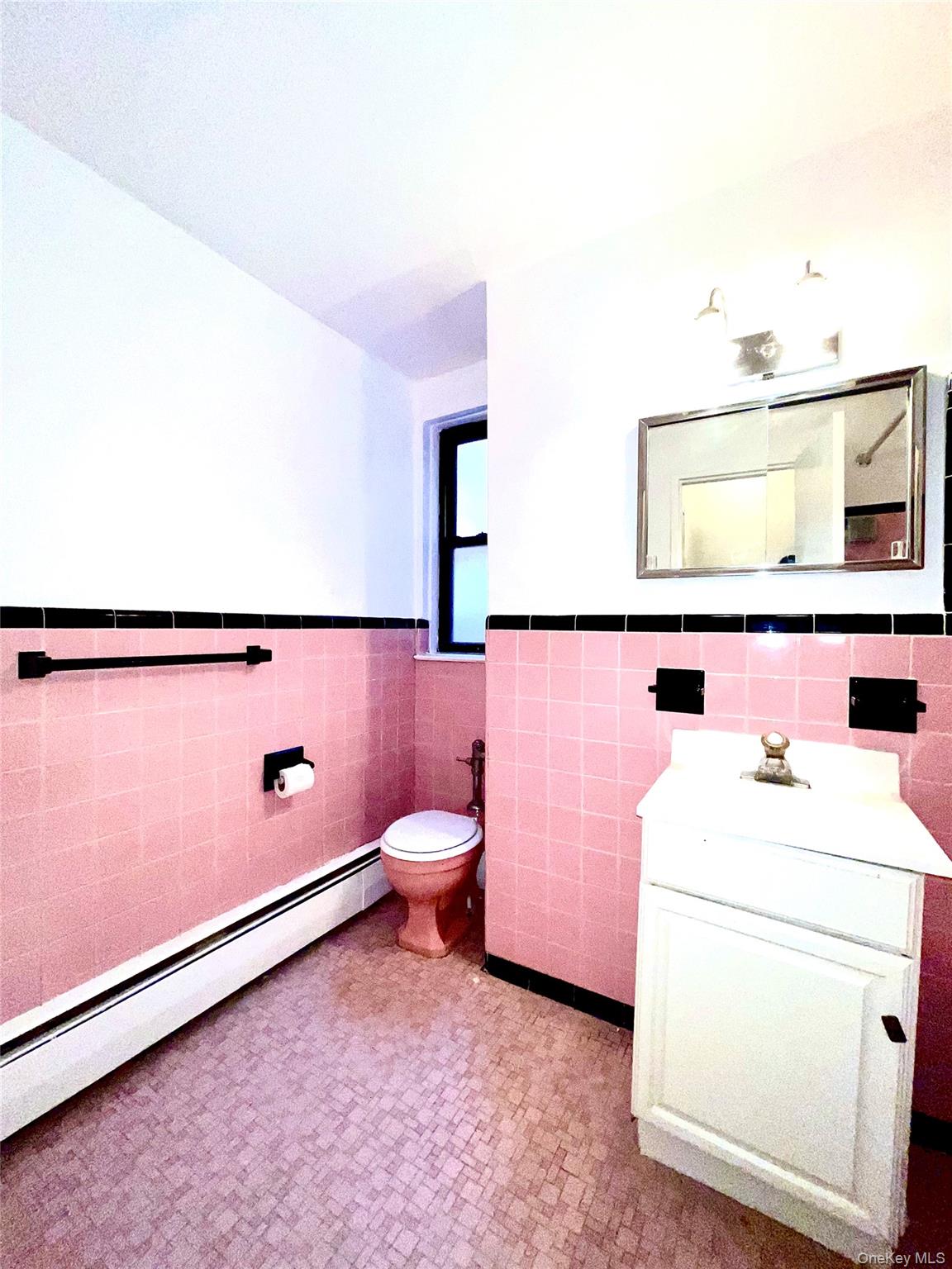 5 Oakdale Manor # B18, Suffern, NY 10901