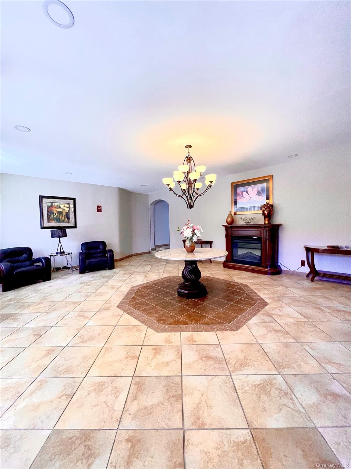 5 Oakdale Manor # B18, Suffern, NY 10901