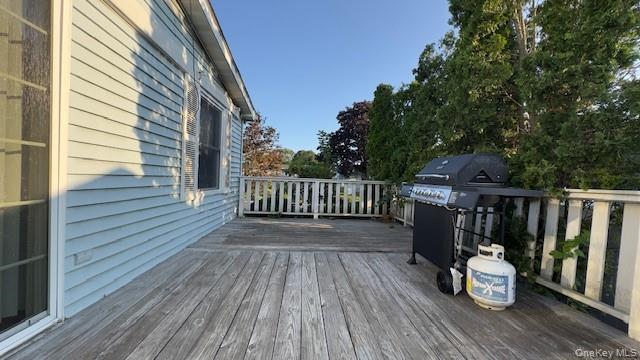 57 Dogwood Lane, Manorville, NY 11949