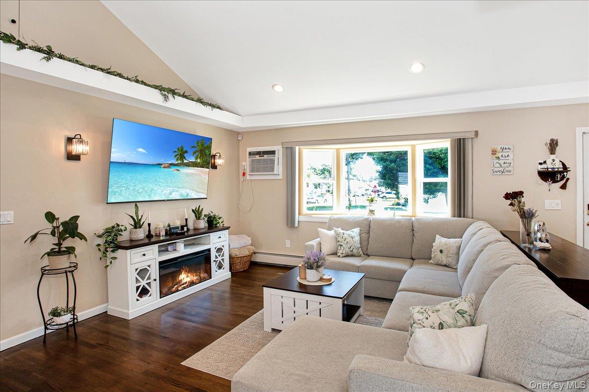 460 Maple Avenue, Patchogue, NY 11772