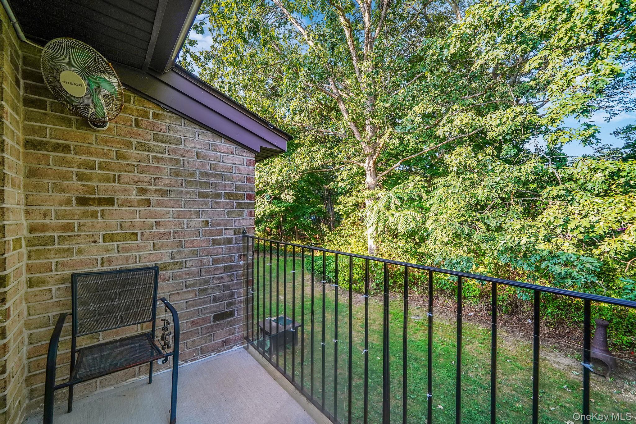 185 Newbrook # 185, Bay Shore, NY 11706