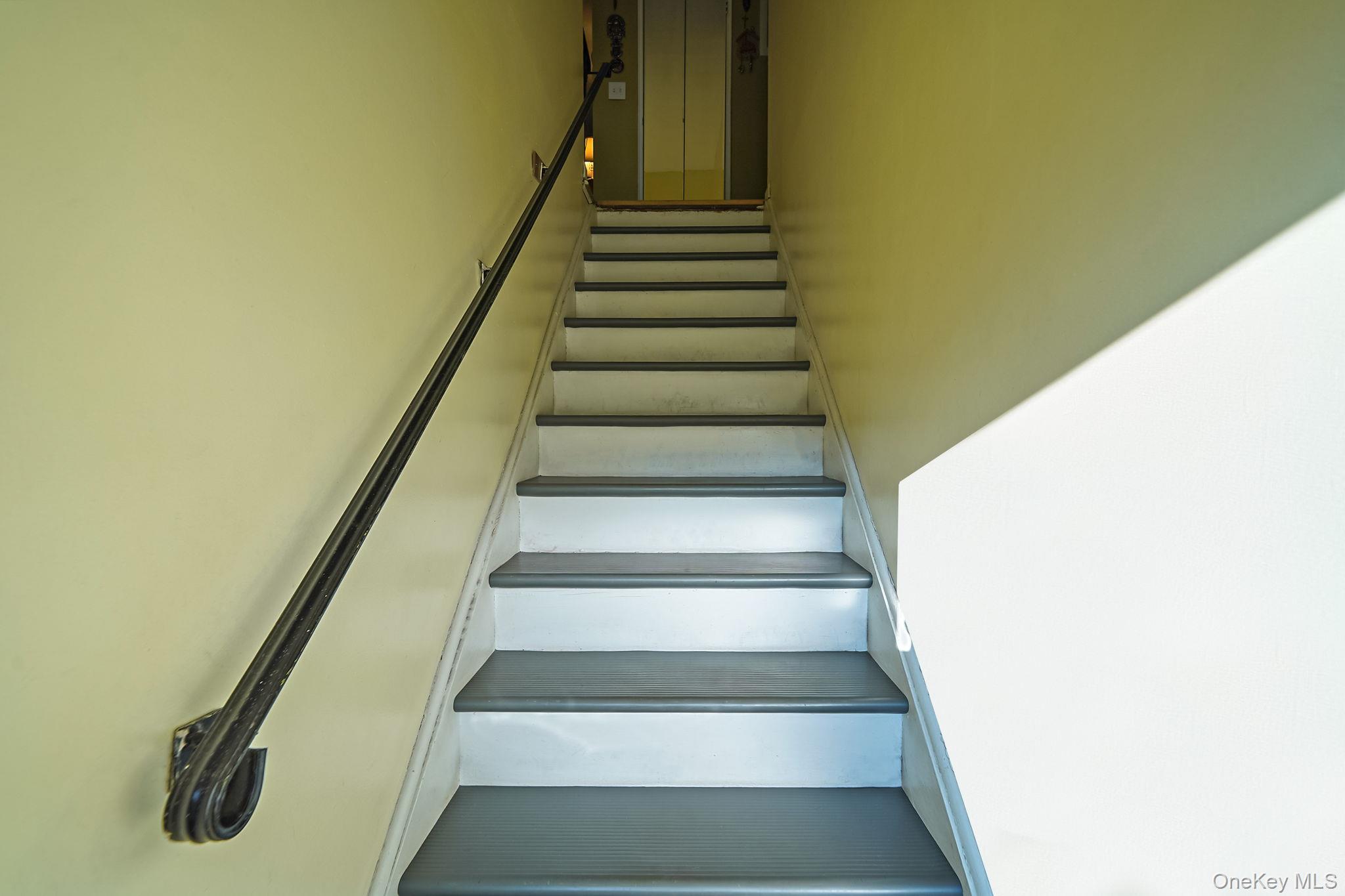 185 Newbrook # 185, Bay Shore, NY 11706