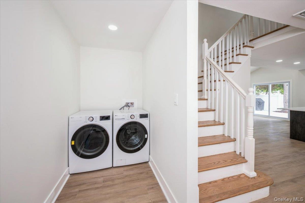 2 Ravenwood Drive, Kings Park, NY 11754