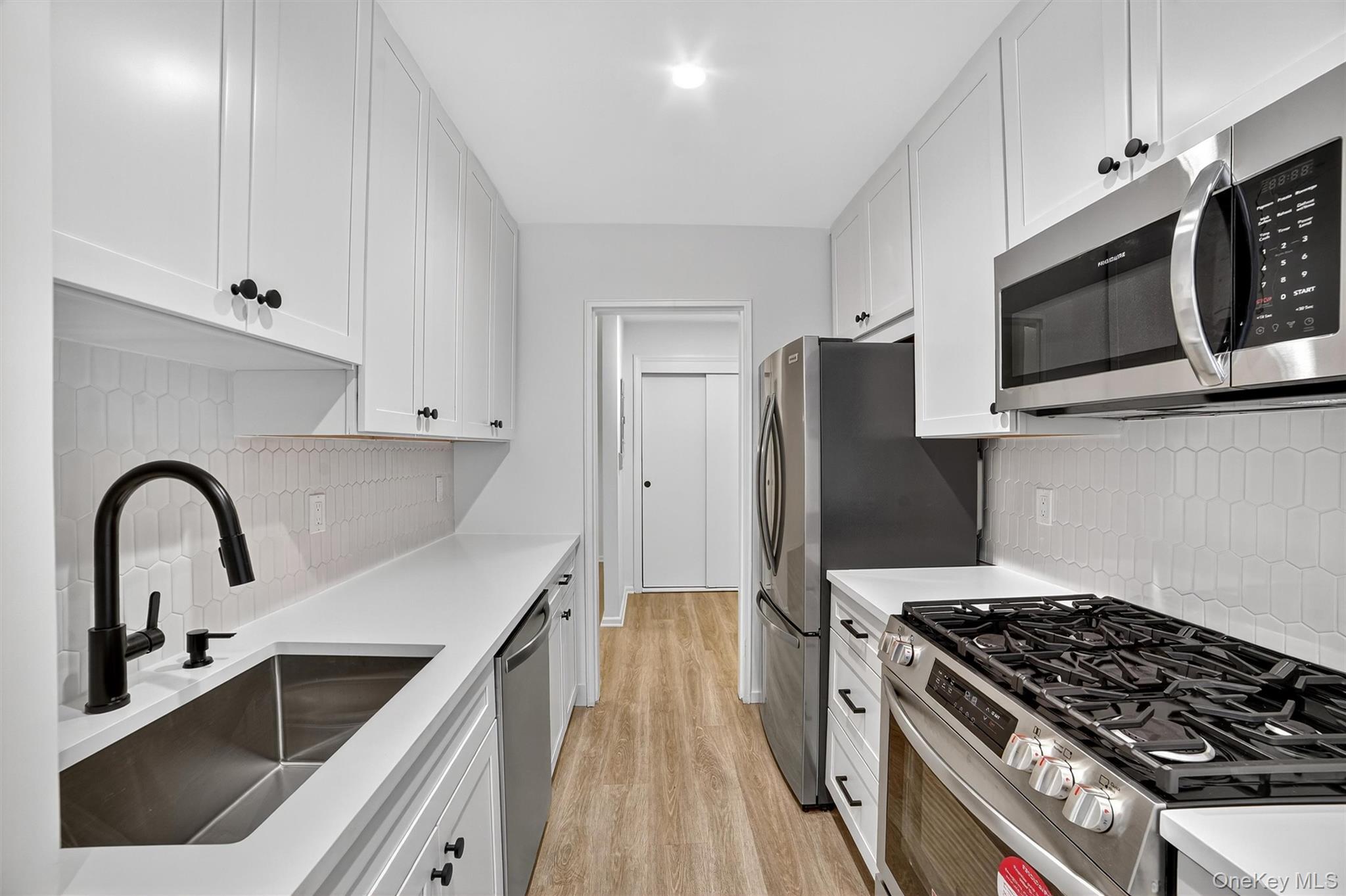 51 White Oak Street # 2E, New Rochelle, NY 10801