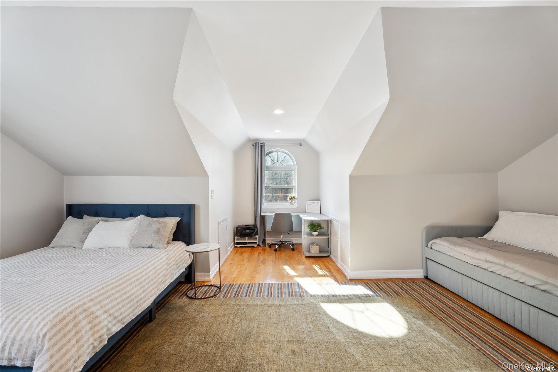 39 Hollow Lane, Westhampton, NY 11977