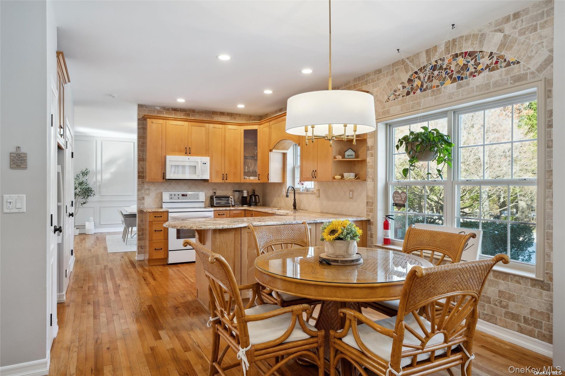 39 Hollow Lane, Westhampton, NY 11977