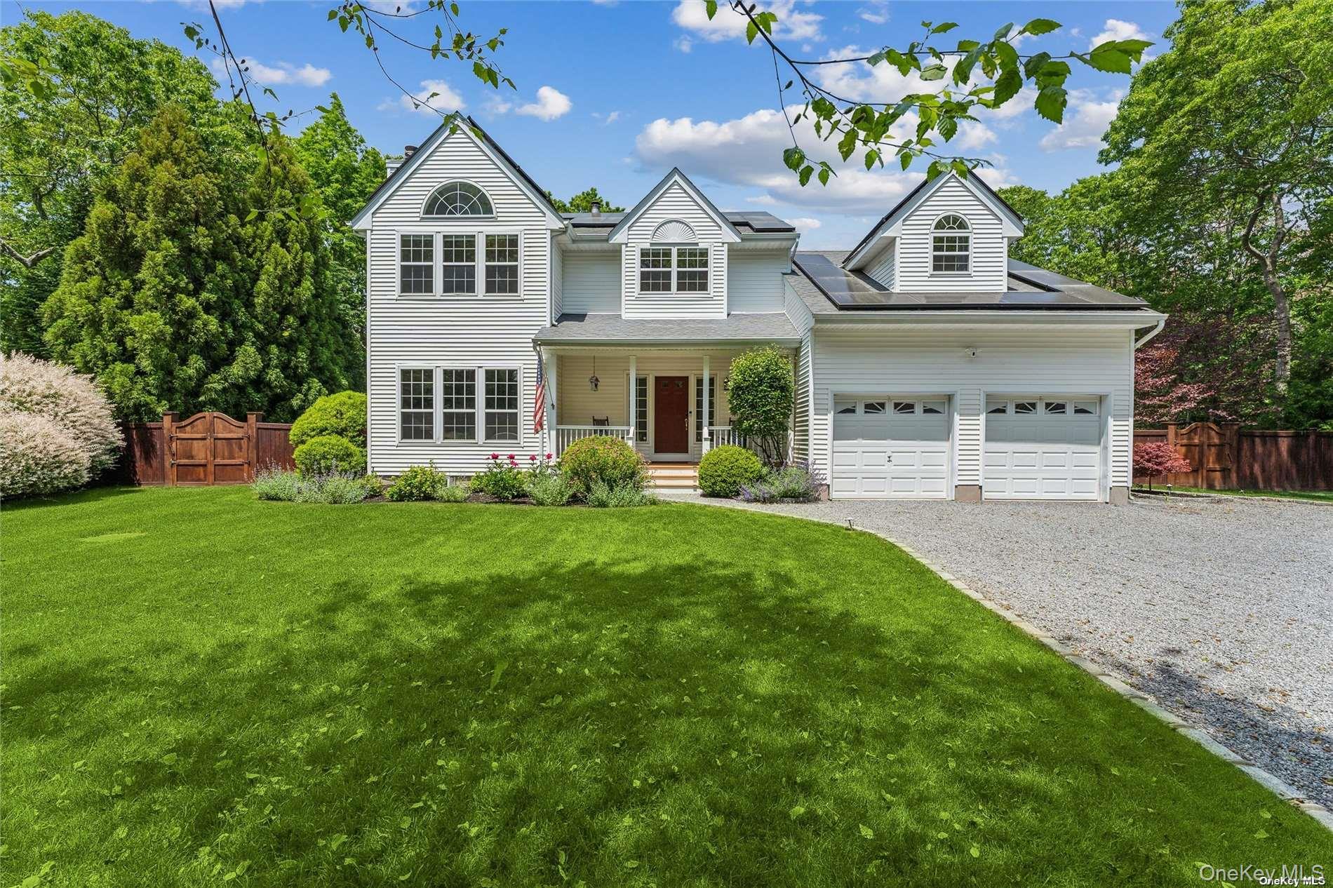 39 Hollow Lane, Westhampton, NY 11977