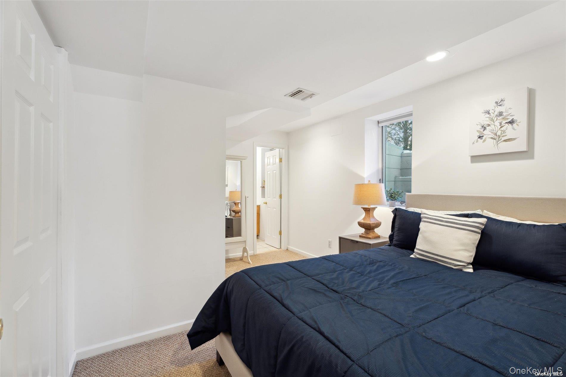 39 Hollow Lane, Westhampton, NY 11977