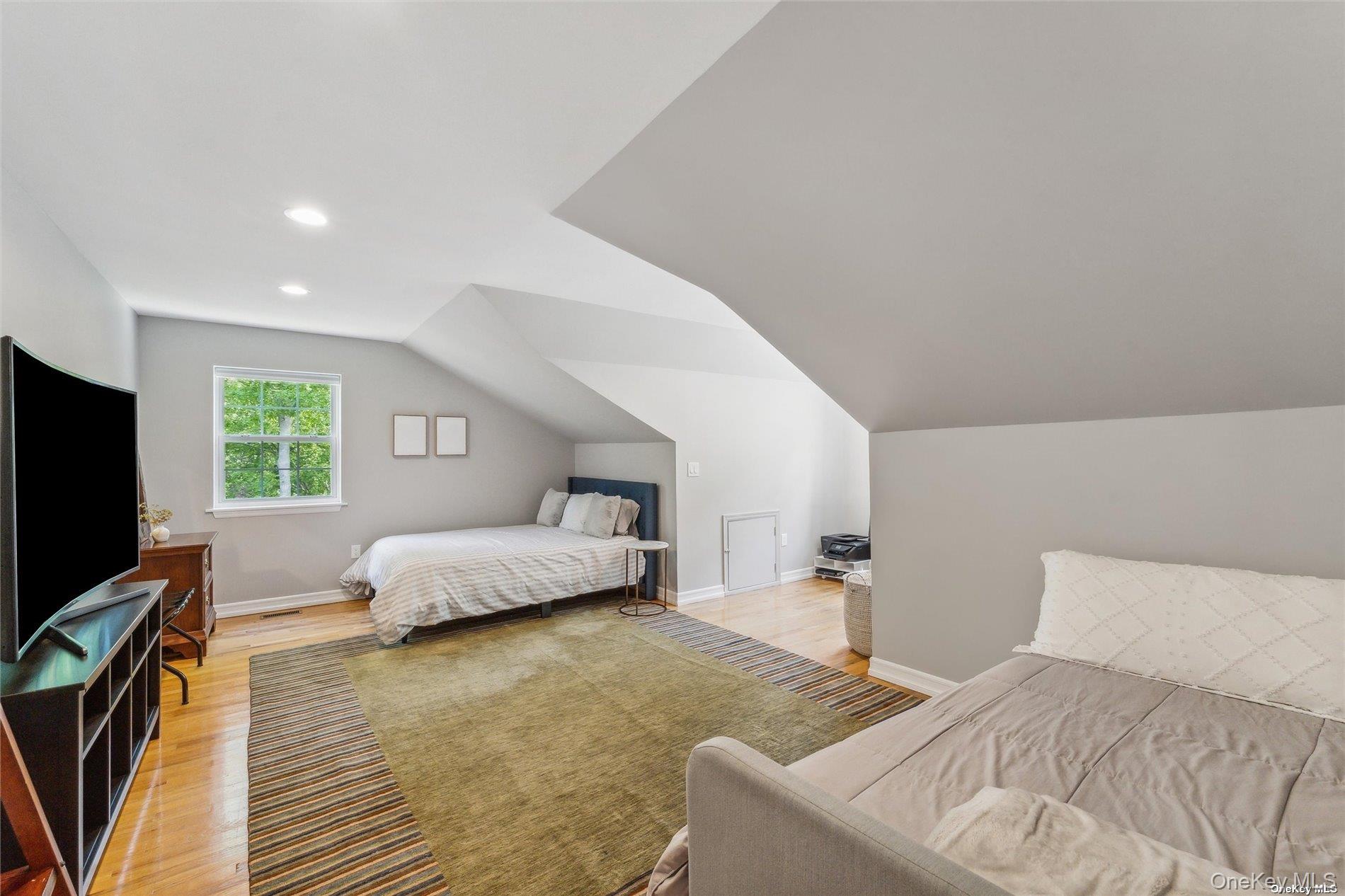 39 Hollow Lane, Westhampton, NY 11977