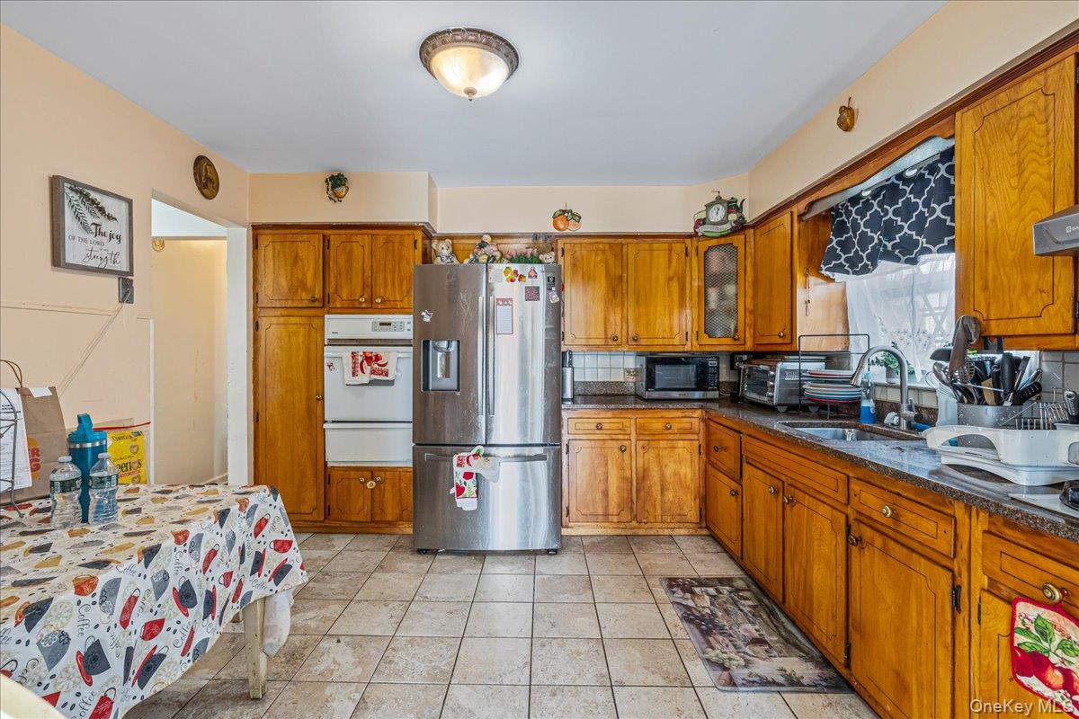 14426 229th Street, Springfield Gardens, NY 11413