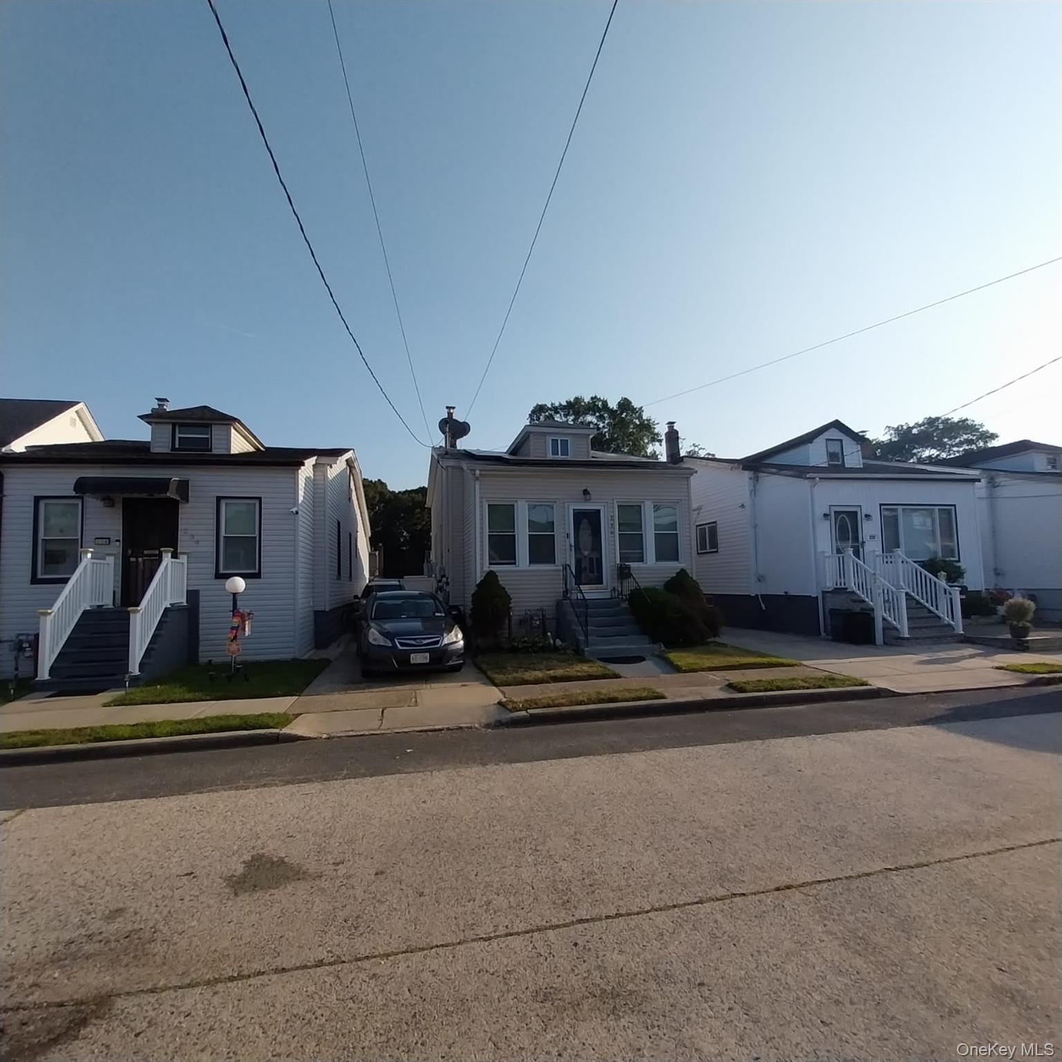 230 E New York Avenue, Valley Stream, NY 11580