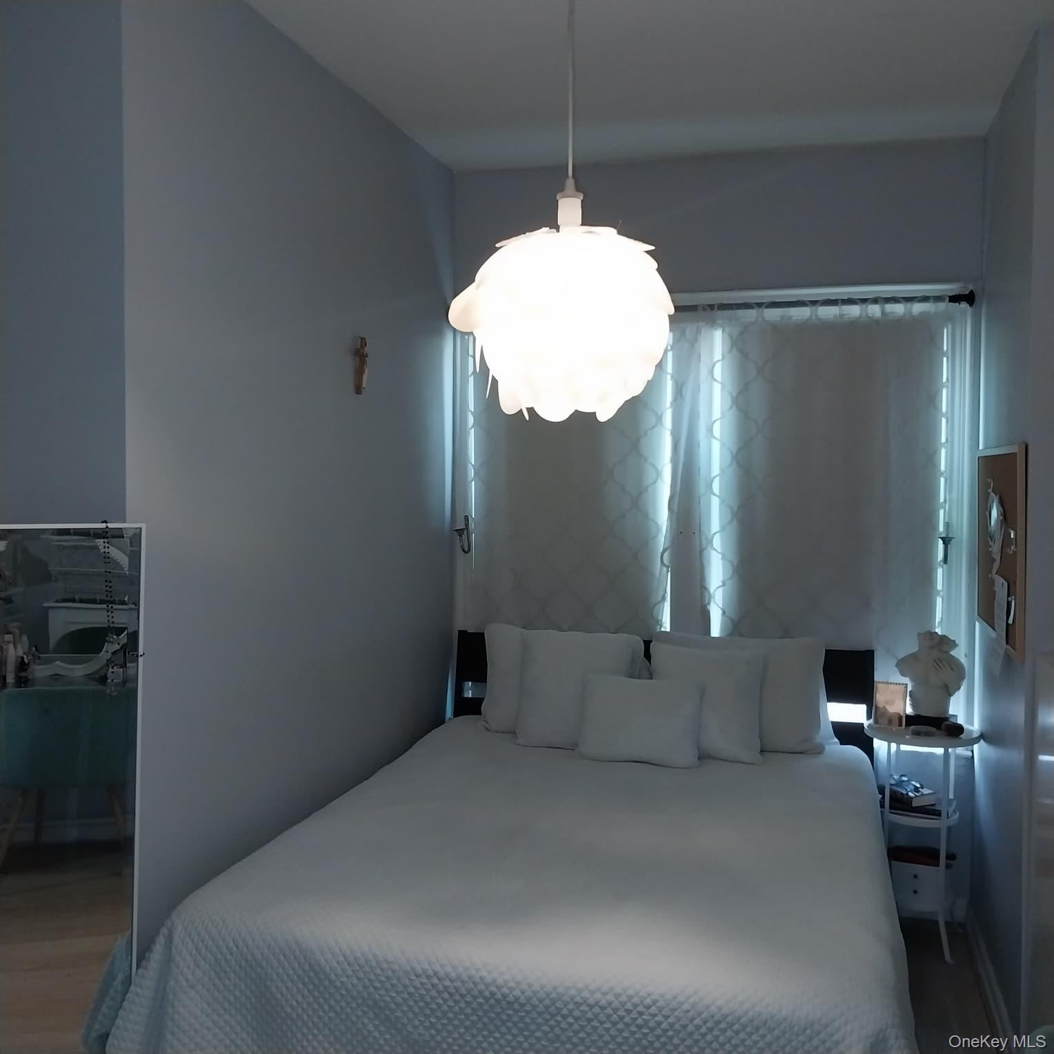 230 E New York Avenue, Valley Stream, NY 11580